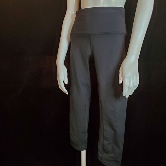 Lululemon Black Capris (6) - Picture 1 of 5